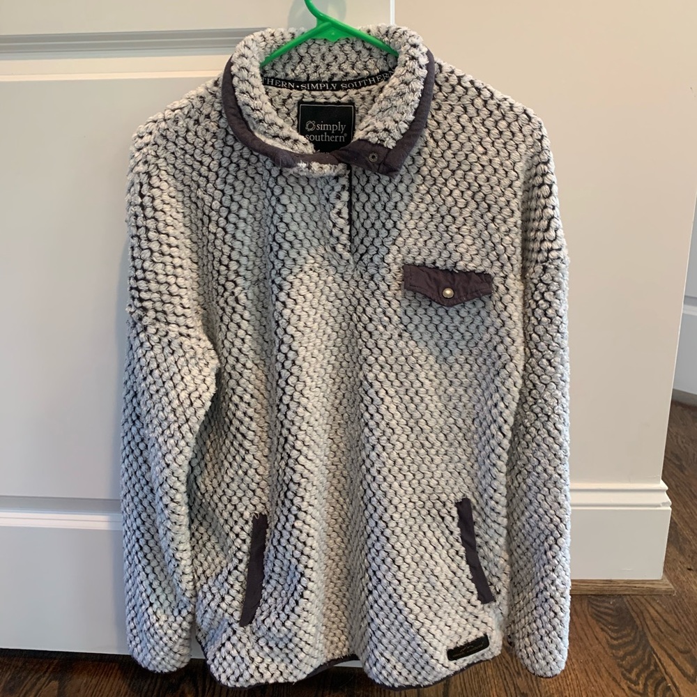 Gray/white Simply Southern Sherpa Pullover, size XL